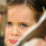 برنامجنا الإذاعي  الأسبوعي قضايا ساخنة (تربية الأطفال )